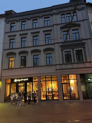 4-Zimmer-Wohnung im Neubau, LUXUS, EBK, großer Balkon, Aufzug, 3. OG, WG geeignet