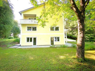 Großzügiges Mehrfamilienhaus mit Villa-Charakter – Idyllisches Wohnen in ruhiger Lage von Winzer