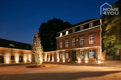 LOFT im luxuriös sanierten Gutshof, 140 qm, 2 SZ, 2 Bäder, WC, EBK, Garten&Terrassen, 2 TG-Plätze