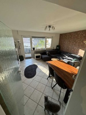 Ruhig gelegene 3-Zimmer-Wohnung mit Balkon und zusätzlicher Garage