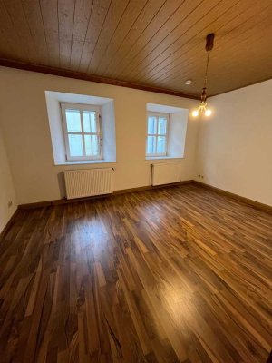 Schnuckeliges Reihenmittelhaus in zentraler Lage von Tirschenreuth