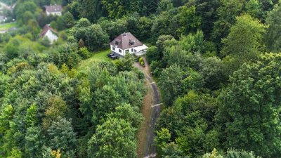 Freistehendes Einfamilienhaus - idyllische Alleinlage – eigener Wald - fußläufig zum Bahnhof