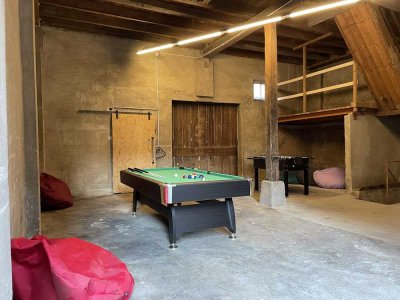 WG-Zimmer ++ Zentralgelegen nähe Campus + mit einem Billiardtisch