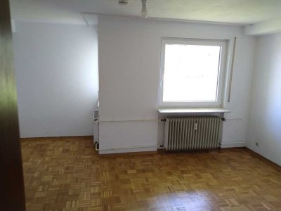Einzimmerwohnung im Grünen mit gutem City- Anschluss in Stuttgart-Sillenbuch