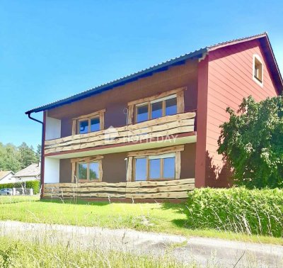 Zweifamilienhaus mit großem Garten und zus. sep. Bauplatz – perfekt für Eigennutzer oder Investoren