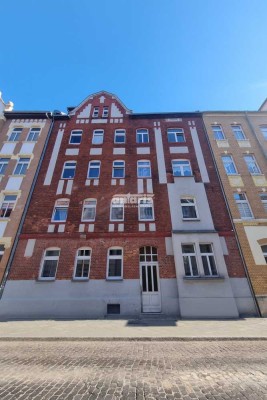 antaris Immobilien GmbH ** Helle 3,5-Zimmer-Wohnung mit Charme – Wohlfühlambiente auf ca. 75 m²**