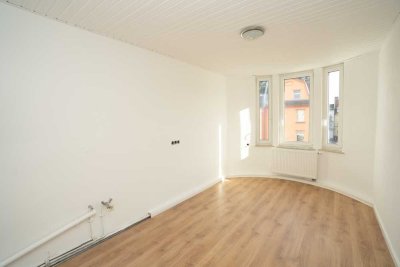 Wunderschöne frisch Renovierte 3-Zimmer Wohnung in der Hofer Innenstadt! Toller Schnitt!