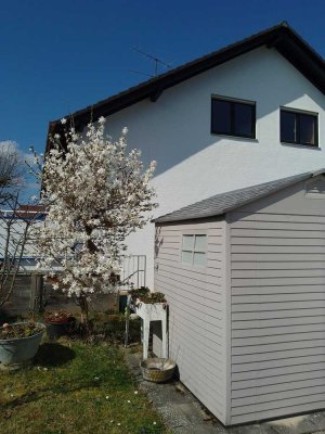 Geräumiges, freistehendes Einfamilienhaus mit Einliegerwohnung in Gäufelden von Privat zu verkaufen
