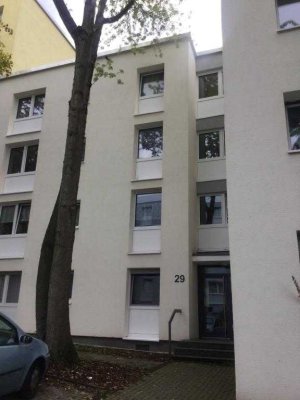 Komplett renovierte 3 Zimmer mit Balkon in schöner Wohnlage von Mülheim
