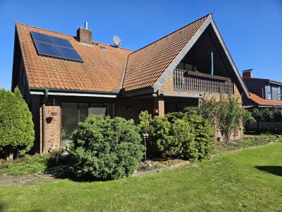 Geräumiges Zweifamilienhaus mit 3 Garagen in toller Lage von Wolfsburg Hehlingen!