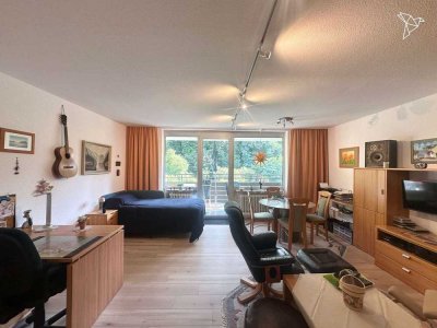 IHR NEUES ZUHAUSE AM WALDRAND � Charmante 1-Zimmer-Wohnung mit Loggia & Aufzug in Buseck!