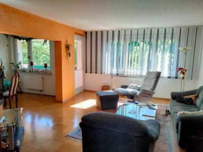 Exklusive 4-Raum-Wohnung mit gehobener Innenausstattung mit EBK in Bonn