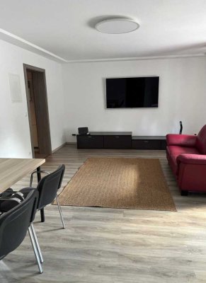 Stilvolle Pendlerwohnung, voll renovierte 2-Zi-Wohnung mit gehobener Innenausstattung in Nürtingen