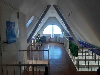 Modernisierte Maisonette-Wohnung mit fünf Zimmern und EBK in Biberach