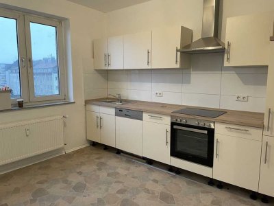 +++EINZIEHEN UND WOHLFÜHLEN MIT MODERNER EINBAUKÜCHE NAHE ALLEE-CENTER +++