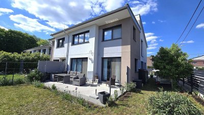 Preisreduktion: stilvolle Doppelhaushälfte auf Eigengrund