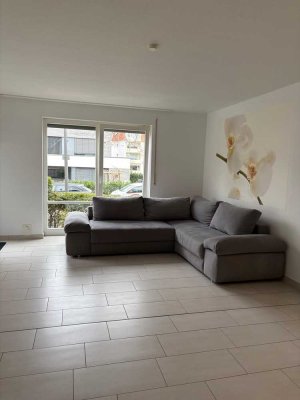 gemütliche Zentrale Wohnung 2. Zimmer m. Küche, Stellplatz und Terasse