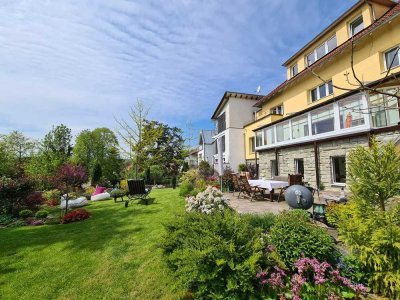 Von privat: Exklusives Einfamilienhaus mit Panoramaausblick am Kapellenberg in Hofheim