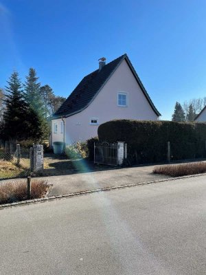 Handwerker aufgepasst! - Charmantes Einfamilienhaus mit großem Grundstück in Klosterlechfeld