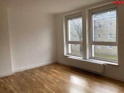 Sehr große 2-Zimmer-Wohnung ab SOFORT! Am beliebten Bindermichl gleich neben dem Hummelhofwald! Perfekte Infrastruktur!