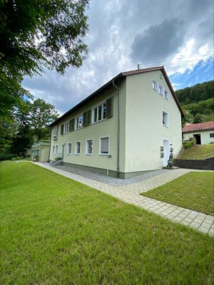 Moderne, helle 2,5-Zimmerwohnung mit Garten in Oberkochen