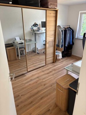 Geschmackvolle, neuwertige 3-Raum-Wohnung mit gehobener Innenausstattung mit Balkon und EBK in Mainz