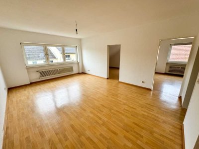 Gut geschnittene 3-Zimmer-DG-Wohnung in ruhiger Lage von Eschborn!