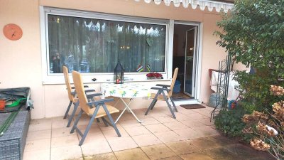 Provisionsfrei in WI-Nordenstadt: Gepflegtes Reihenmittelhaus mit PKW-Garage; kurzfristig verfügbar