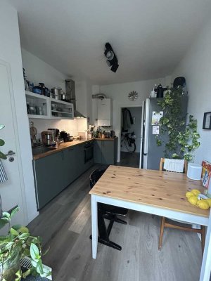Helle 2-Zimmer Wohnung mit Balkon in Köln-Lindenthal