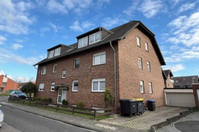 Helle Dachgeschosswohnung in Bergheim Quadrath mit großem Balkon
