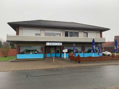 Gepflegtes Walmdachhaus mit 2 Wohneinheiten und Gewerbeeinheit in 25560 Schenefeld.