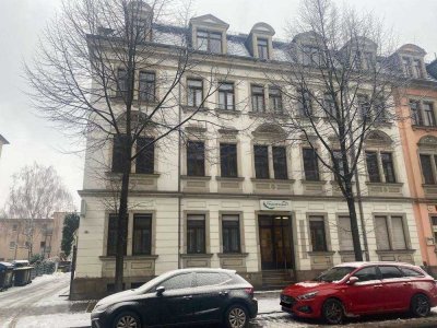 2-Zimmer-Wohnung * separate Küche * Bad mit Dusche * Balkon