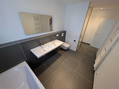 Available from July 1st, Modern, high quality terraced house with fitted kitchen, 2 miles from Clay