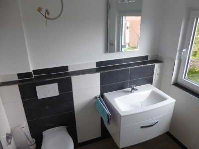 Neuwertige Wohnung mit drei Zimmern sowie Balkon und Einbauküche in Telgte
