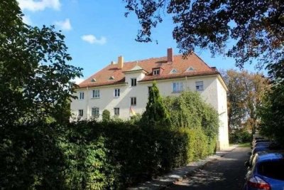 Charmante 3-Zimmer-Wohnung mit großem Garten