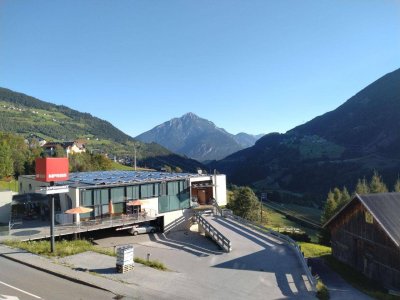 Vollmöblierte 2.5-Zimmer Wohnung mit Balkon in Wenns