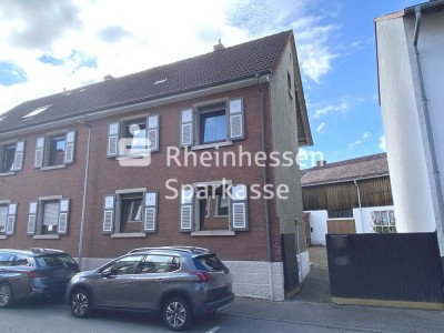 Doppelhaushälfte mit Potenzial!