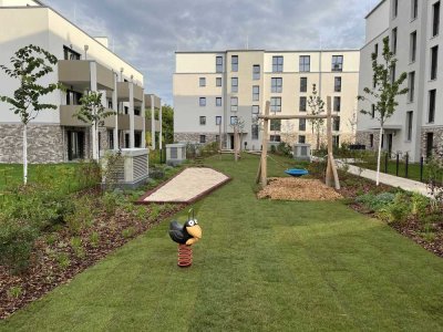 Erstbezug 2-Zimmer-EG-Wohnung mit Terrasse, Garten, EBK, Stellplatz – barrierefrei