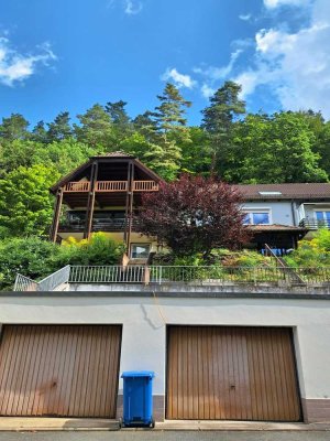 Zweifamilienhaus mit zwei 3 Zi.Wohnungen, ruhige Hanglage