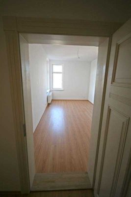 2 Zimmer Wohnung im 3. OG mit Balkon in Pempelfort