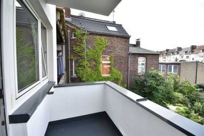 Ideal für Singles! Sanierte 2-Zi-Whg mit Balkon zu vermieten