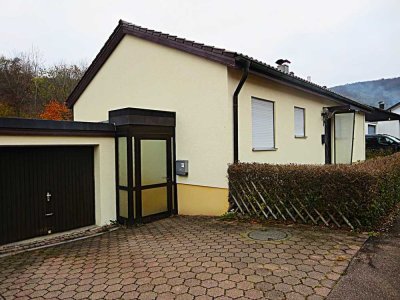 PREISREDUZIERUNG !!! Freistehendes EFH mit Einliegerwohnung in sehr schöner Lage von Nenningen