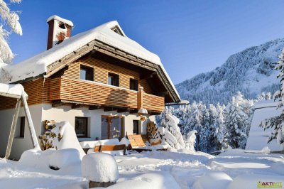 Turracherhöhe: Außergewöhnliches Highlight mit atemberaubendem Fernblick. - Potential für weiteren Zubau.