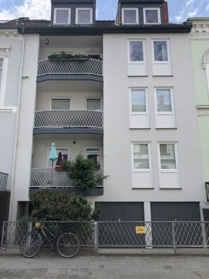 Moderne 3-Zimmer-Dachgeschosswohnung im Viertel