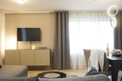 Wohnen auf Zeit: Charmante, voll ausgestattete 2-Zi-Whg mit Balkon (befristet bis 04/2026)