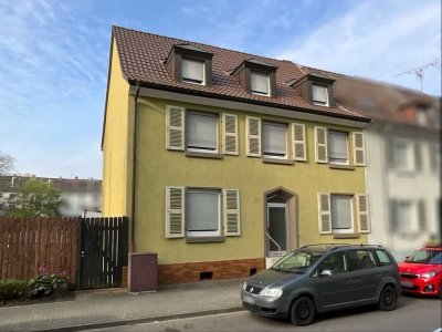 Charmantes Mehrgenerationenhaus mit Entwicklungspotenzial