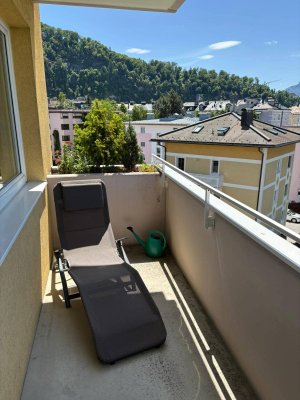 Erstbezug nach Renovierung, zentrale, ruhige Lage, 11m² Balkon, Tiefgaragenplatz, 55m²
