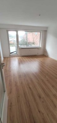 zwei Zimmerwohnung im EG mit Einbauküche + Balkon zu vermieten