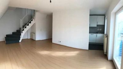 Stilvolle, gepflegte 3-Raum-Maisonette-Wohnung mit Balkon und Einbauküche in Rottenburg