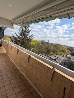 + Beste Aussichten + Bezugsfreie 3 bis 4-Zimmerwohnung in Fischeln +